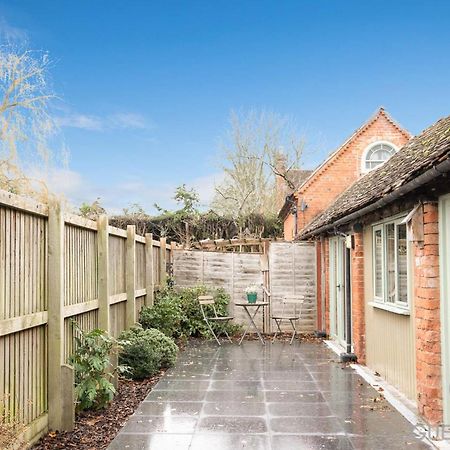 Host & Stay - Snodsbury Barn Upton Snodsbury Bagian luar foto